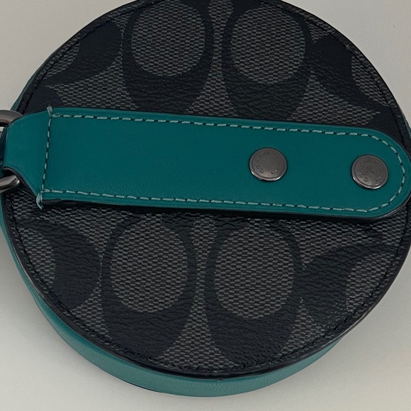 Limited Edition Auth. Coach x REXY GUANG YU Round Leather Coin Purse - Picture 5 of 7